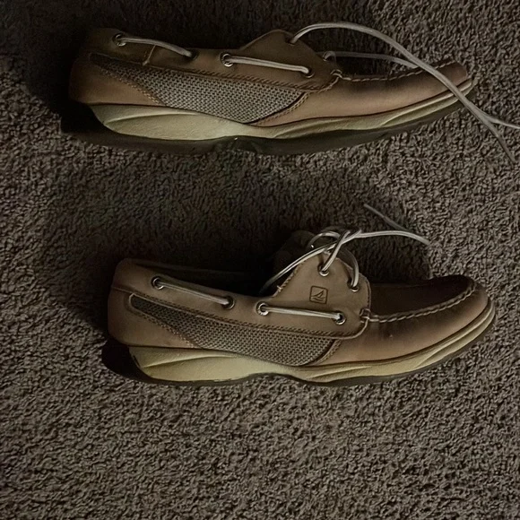 Sperry - Picture 2 of 4